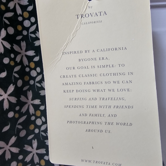 New Birds of Paradis by Trovata Faye Blouse - Picture 7 of 9